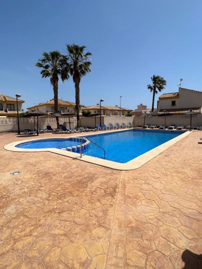 Bonito Adosado Con Piscina A 200 M De La Playa Apartment El Mojon  Ngoại thất bức ảnh
