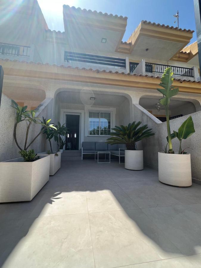 Bonito Adosado Con Piscina A 200 M De La Playa Apartment El Mojon  Ngoại thất bức ảnh